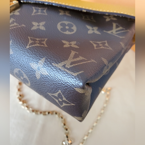 Louis Vuitton Pallas Chain Shoulder Bag - Picture 9 of 16